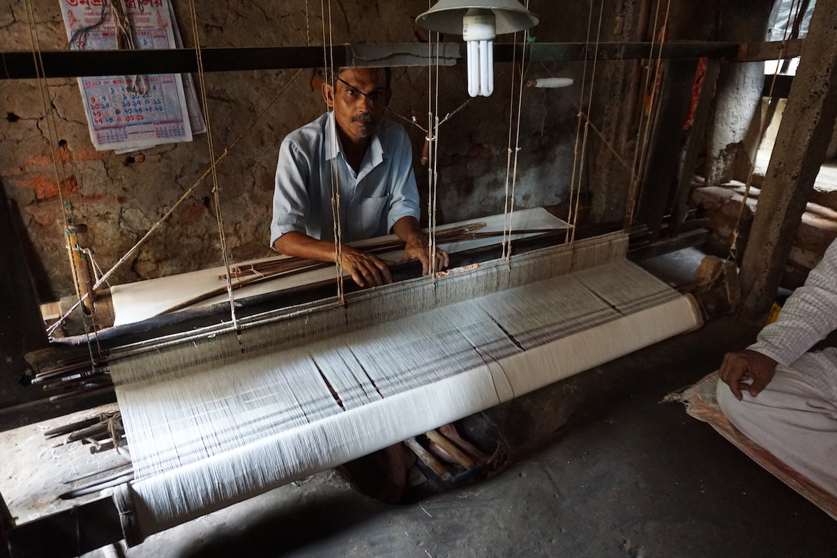 A ninth-generation muslin weaver with MGGSS in West Bengal